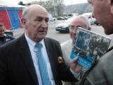 M.Camou recoit le livre 100 ans de rugby a Vienne